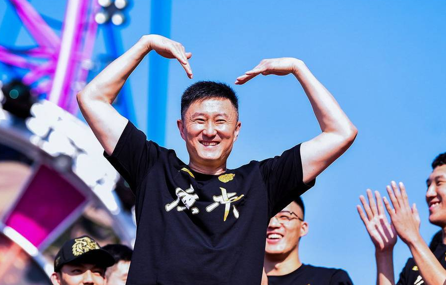  粤宏远A上涨586% 